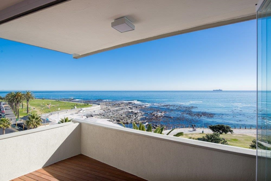 To Let 3 Bedroom Property for Rent in Sea Point Western Cape
